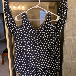 Navy top/cold shoulder